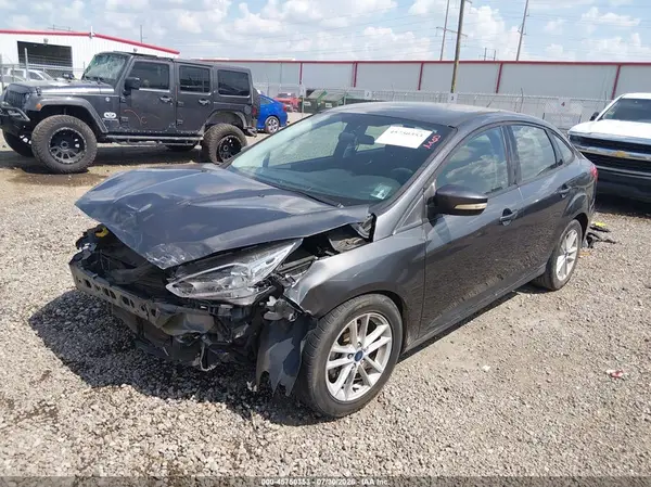 1FADP3F27HL251797 2017 FORD FOCUS - Image 2