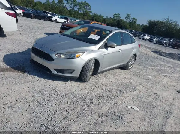 1FADP3F27HL269703 2017 FORD FOCUS - Image 2
