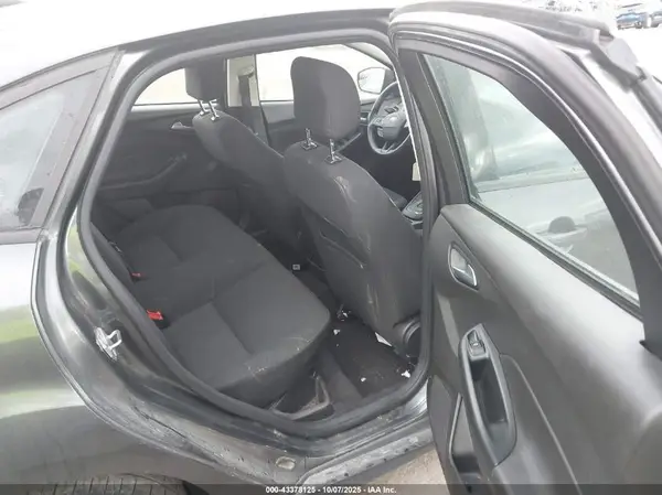 1FADP3F27HL280300 2017 FORD FOCUS - Image 8