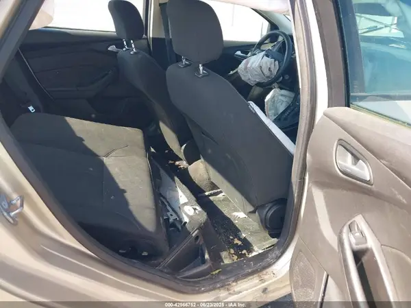 1FADP3F27HL292074 2017 FORD FOCUS - Image 8