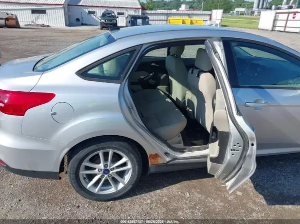 1FADP3F27HL298554 2017 FORD FOCUS - Image 8