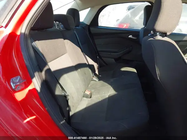 1FADP3F27HL299574 2017 FORD FOCUS - Image 8