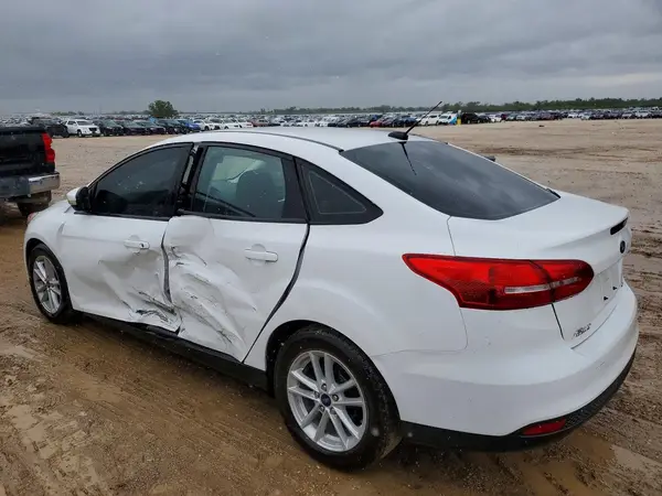1FADP3F27HL300674 2017 FORD FOCUS - Image 2