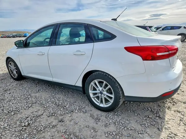 1FADP3F27HL304546 2017 FORD FOCUS - Image 2