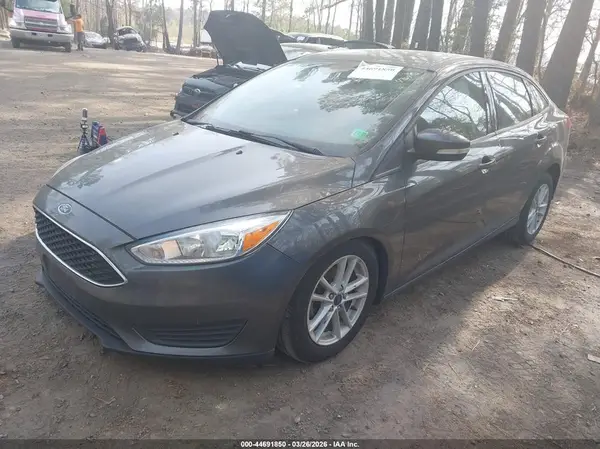 1FADP3F27HL304904 2017 FORD FOCUS - Image 2