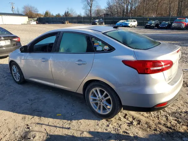 1FADP3F27HL323615 2017 FORD FOCUS - Image 2