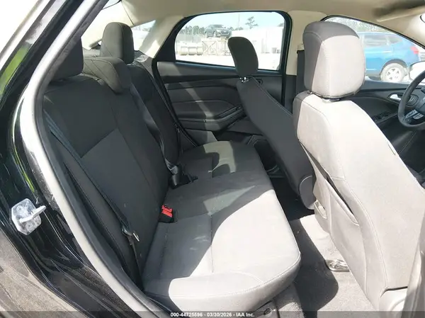 1FADP3F27HL334582 2017 FORD FOCUS - Image 8