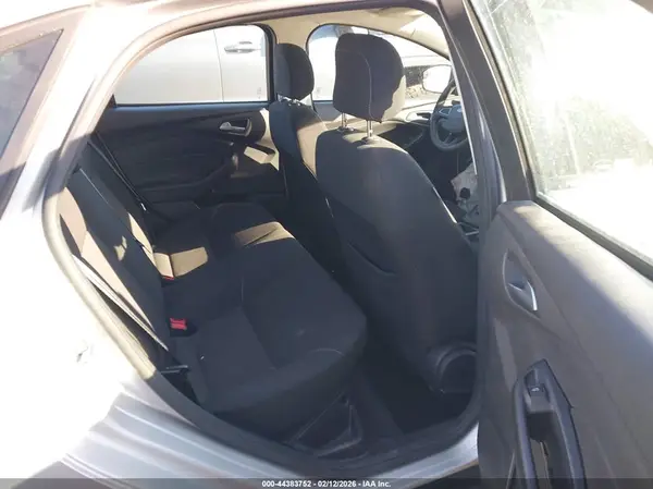 1FADP3F27JL201570 2018 FORD FOCUS - Image 8