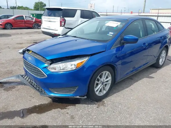 1FADP3F27JL203982 2018 FORD FOCUS - Image 2