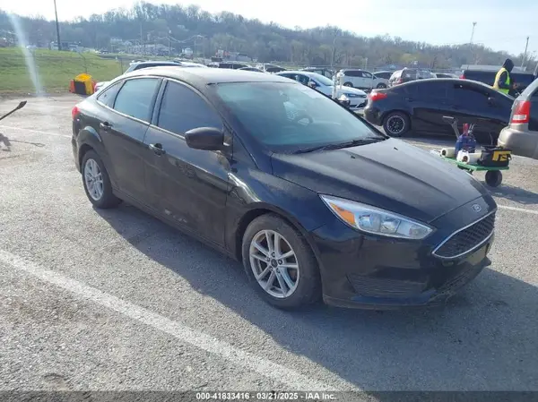 1FADP3F27JL206073 2018 FORD FOCUS - Image 1