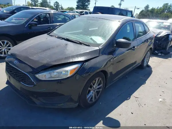 1FADP3F27JL208549 2018 FORD FOCUS - Image 2