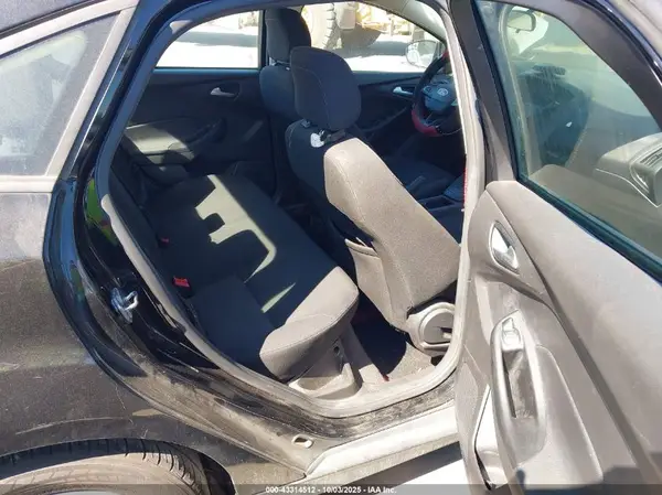 1FADP3F27JL208549 2018 FORD FOCUS - Image 8