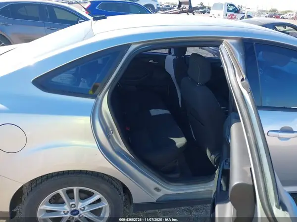 1FADP3F27JL210740 2018 FORD FOCUS - Image 8