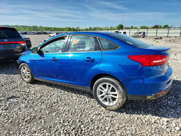 1FADP3F27JL215999 2018 FORD FOCUS - Image 2