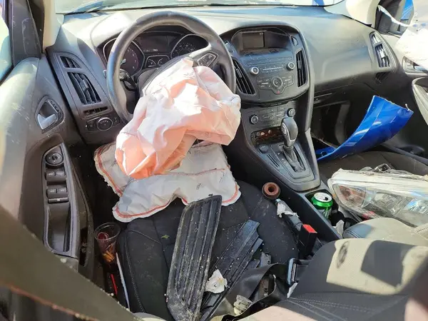 1FADP3F27JL215999 2018 FORD FOCUS - Image 8
