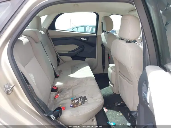 1FADP3F27JL217641 2018 FORD FOCUS - Image 8