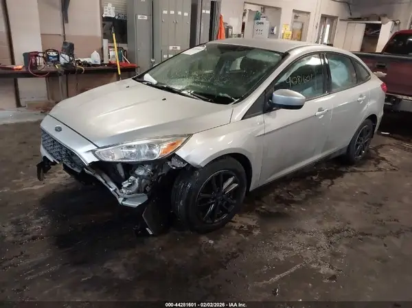 1FADP3F27JL221303 2018 FORD FOCUS - Image 2