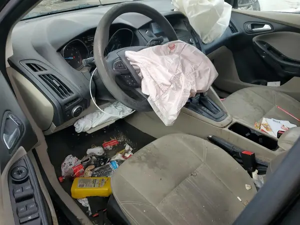 1FADP3F27JL237503 2018 FORD FOCUS - Image 8