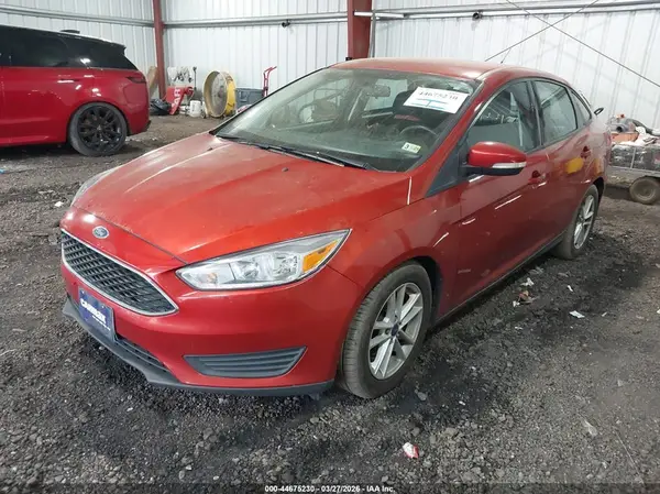 1FADP3F27JL237601 2018 FORD FOCUS - Image 2