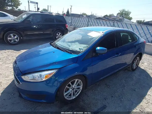 1FADP3F27JL239008 2018 FORD FOCUS - Image 2