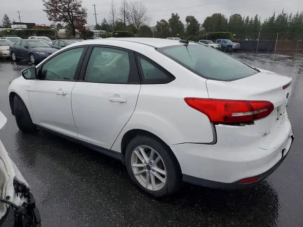1FADP3F27JL241471 2018 FORD FOCUS - Image 2