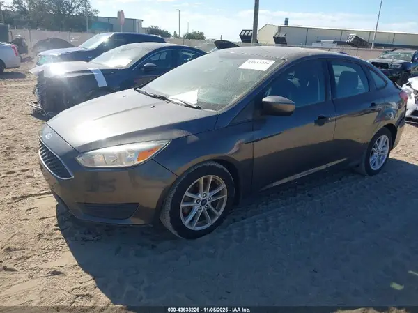 1FADP3F27JL245343 2018 FORD FOCUS - Image 2