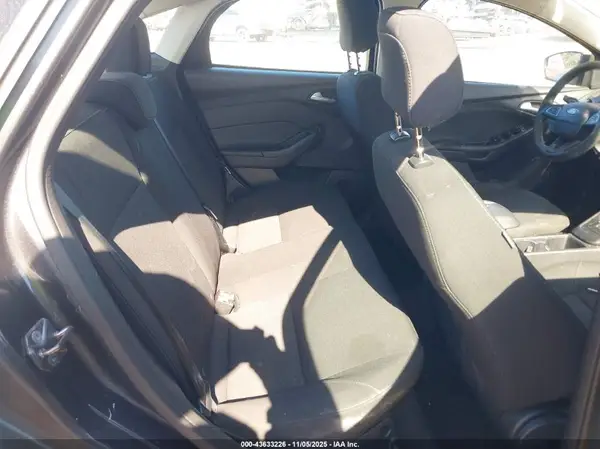 1FADP3F27JL245343 2018 FORD FOCUS - Image 8