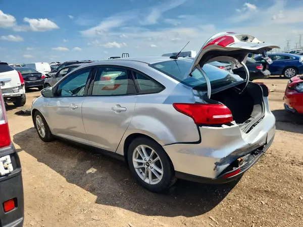 1FADP3F27JL250753 2018 FORD FOCUS - Image 2