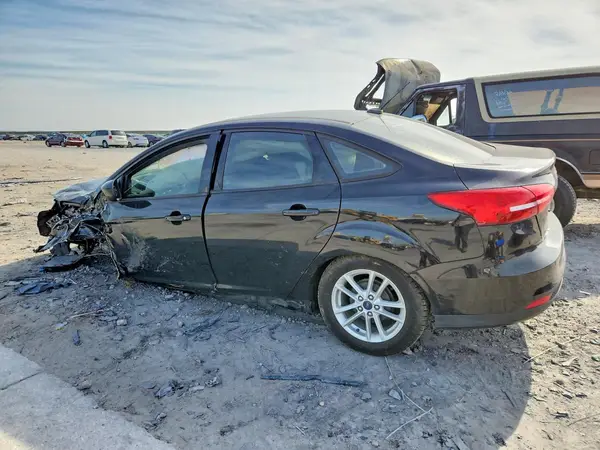 1FADP3F27JL256214 2018 FORD FOCUS - Image 2