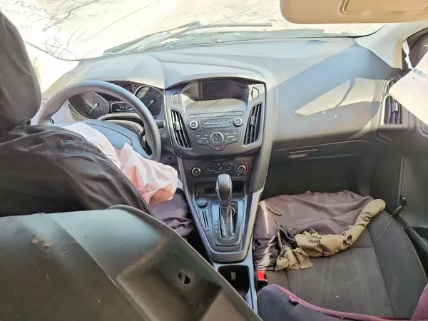 1FADP3F27JL256214 2018 FORD FOCUS - Image 8