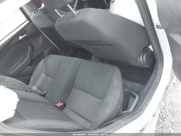 1FADP3F27JL257847 2018 FORD FOCUS - Image 8