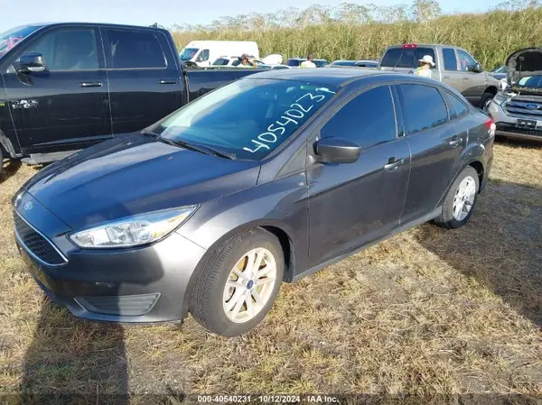1FADP3F27JL261977 2018 FORD FOCUS - Image 2