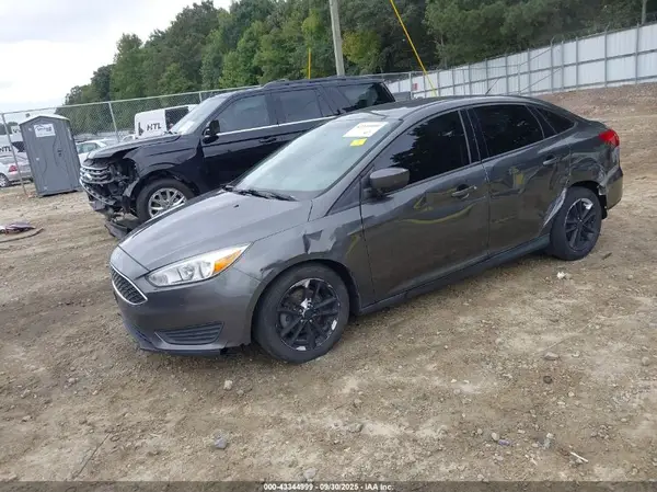 1FADP3F27JL264829 2018 FORD FOCUS - Image 2