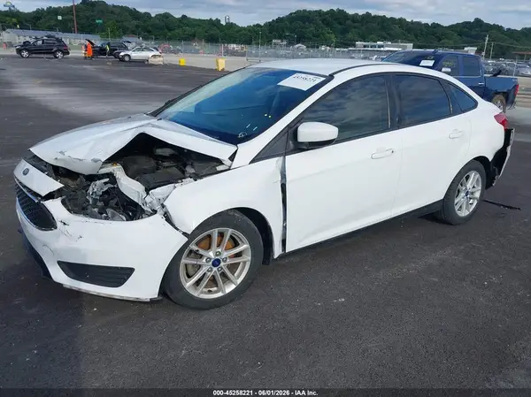 1FADP3F27JL269786 2018 FORD FOCUS - Image 2