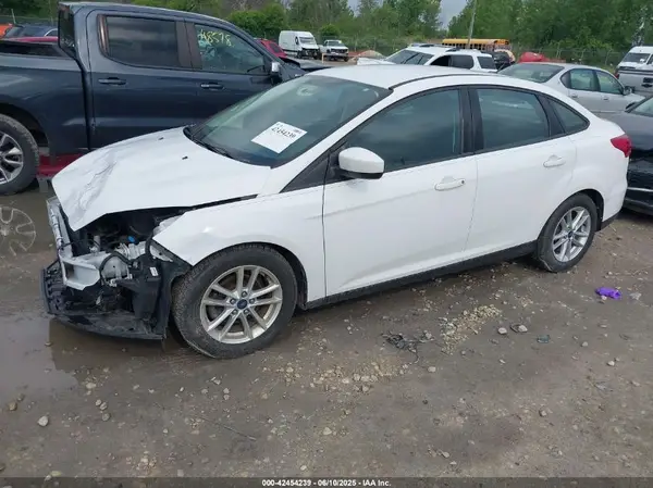 1FADP3F27JL277094 2018 FORD FOCUS - Image 2