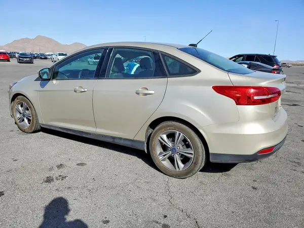 1FADP3F27JL278911 2018 FORD FOCUS - Image 2