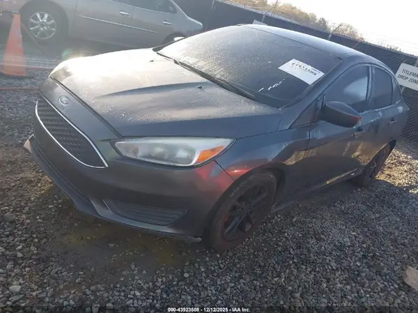 1FADP3F27JL279721 2018 FORD FOCUS - Image 2