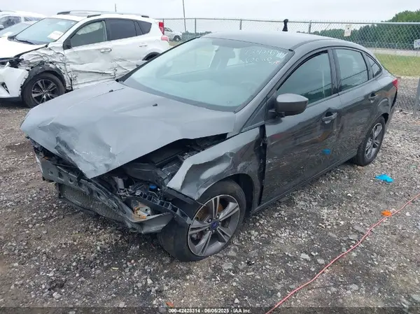 1FADP3F27JL300213 2018 FORD FOCUS - Image 2