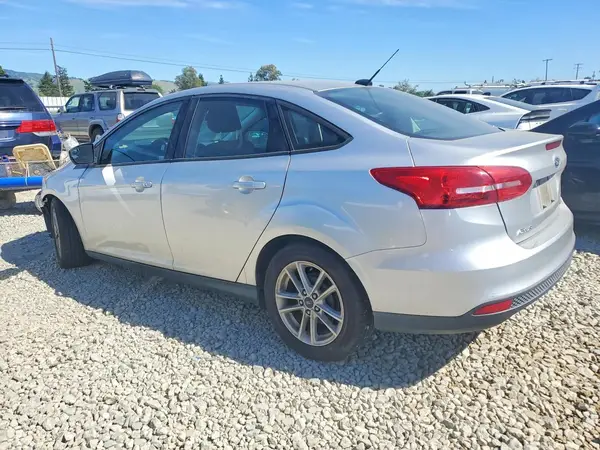 1FADP3F27JL304410 2018 FORD FOCUS - Image 2