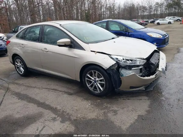 1FADP3F27JL307243 2018 FORD FOCUS - Image 1