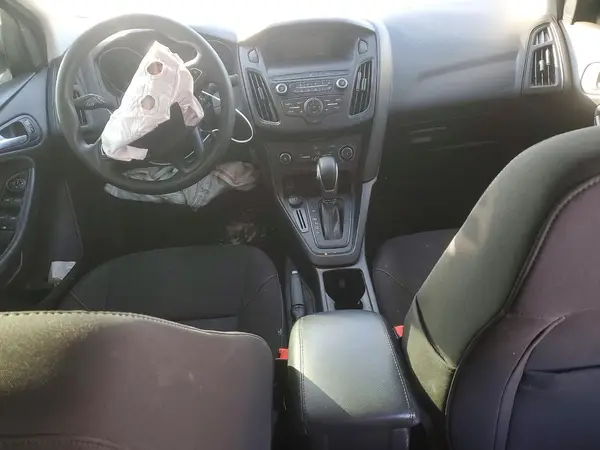 1FADP3F27JL327573 2018 FORD FOCUS - Image 8