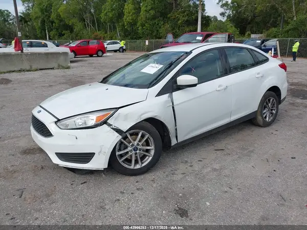1FADP3F27JL328304 2018 FORD FOCUS - Image 2