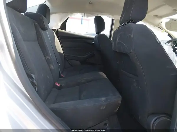 1FADP3F27JL330540 2018 FORD FOCUS - Image 8