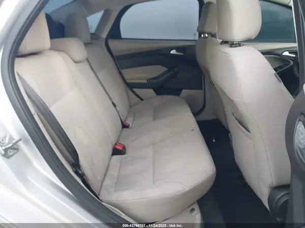 1FADP3F28GL201795 2016 FORD FOCUS - Image 8