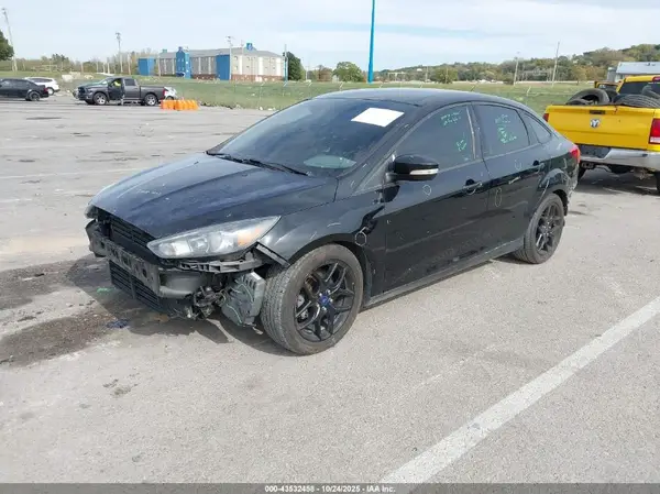 1FADP3F28GL210366 2016 FORD FOCUS - Image 2
