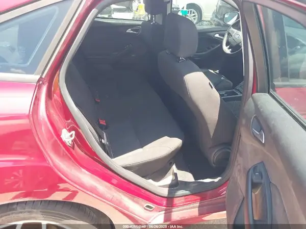 1FADP3F28GL237888 2016 FORD FOCUS - Image 8