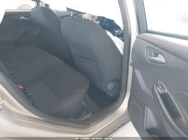 1FADP3F28GL255033 2016 FORD FOCUS - Image 8