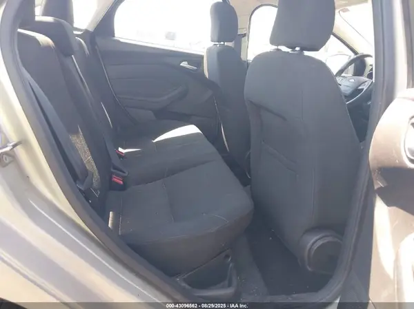1FADP3F28GL276626 2016 FORD FOCUS - Image 8