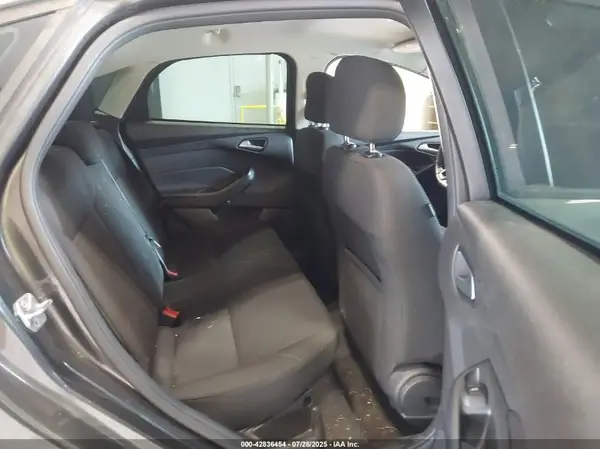 1FADP3F28GL402080 2016 FORD FOCUS - Image 8