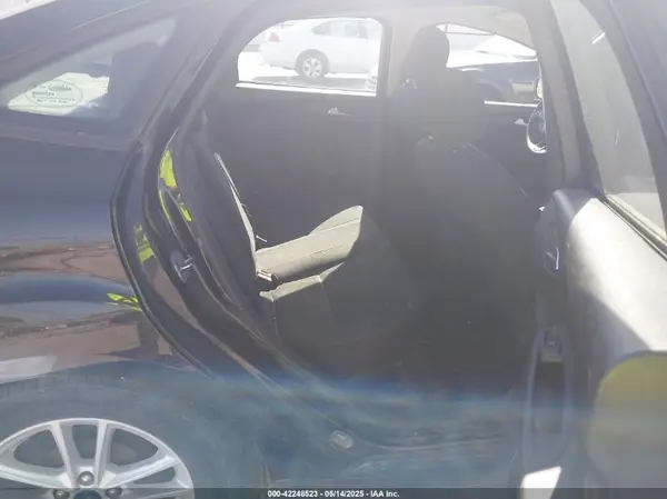 1FADP3F28HL216766 2017 FORD FOCUS - Image 8